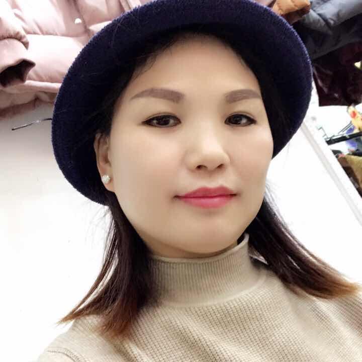 晗菲．曼琪：品牌店