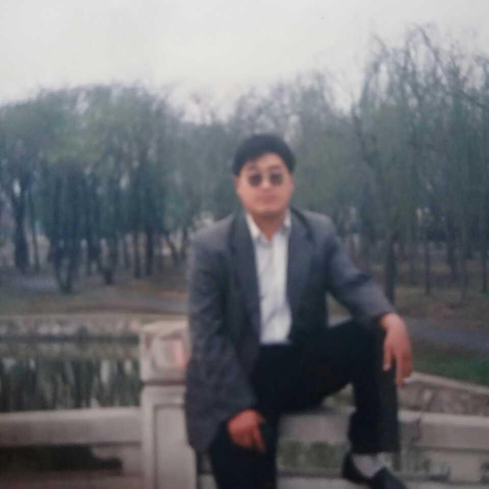回收各种废轮胎，出售各种名牌新轮胎，
