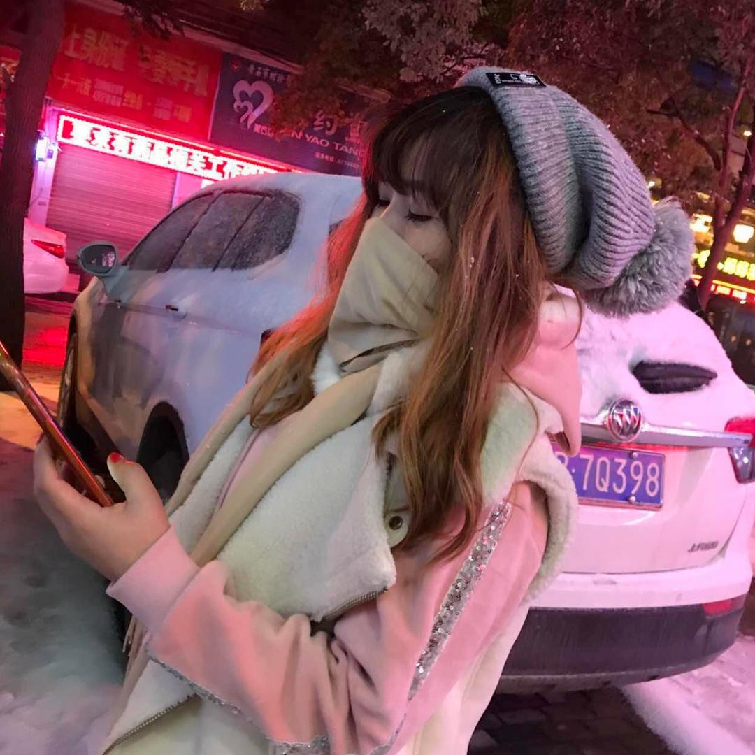 化妆师艾薇