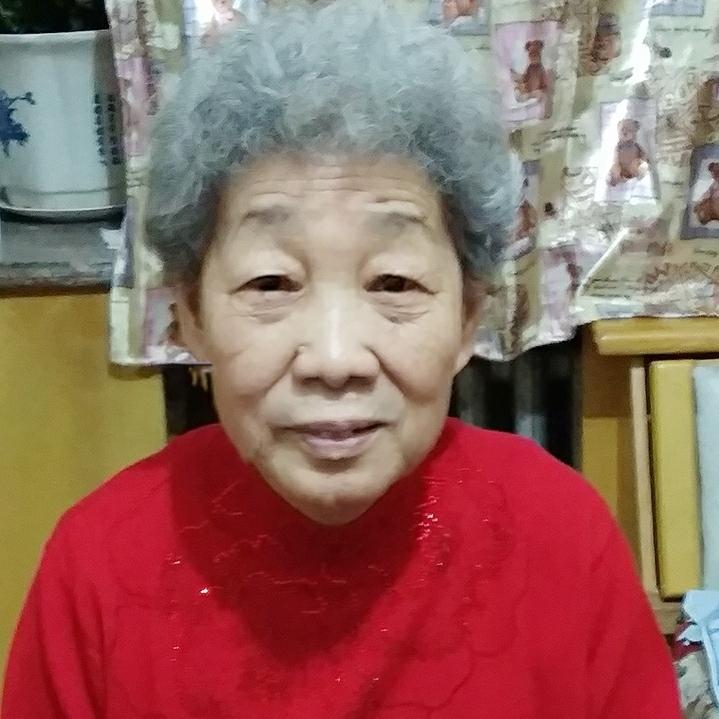 老奶奶笑哈哈