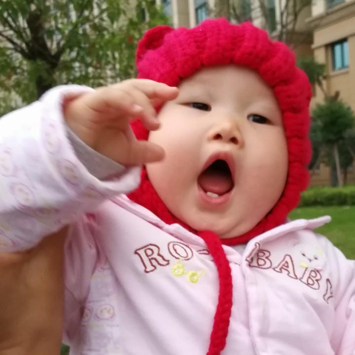 凸凸妹