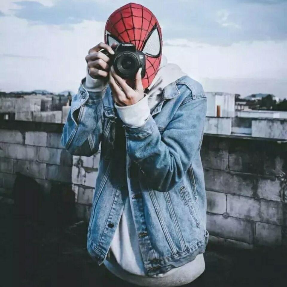 ％