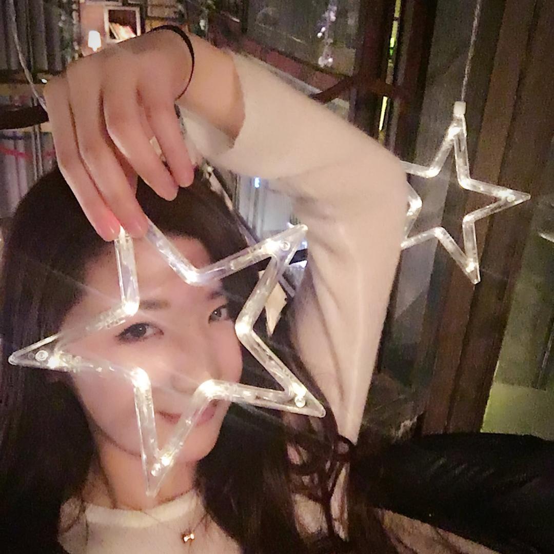 小V