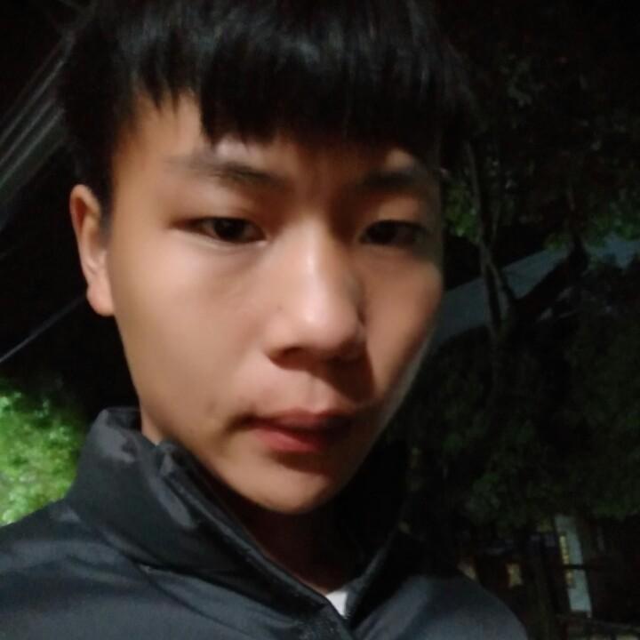 W炒饭男孩