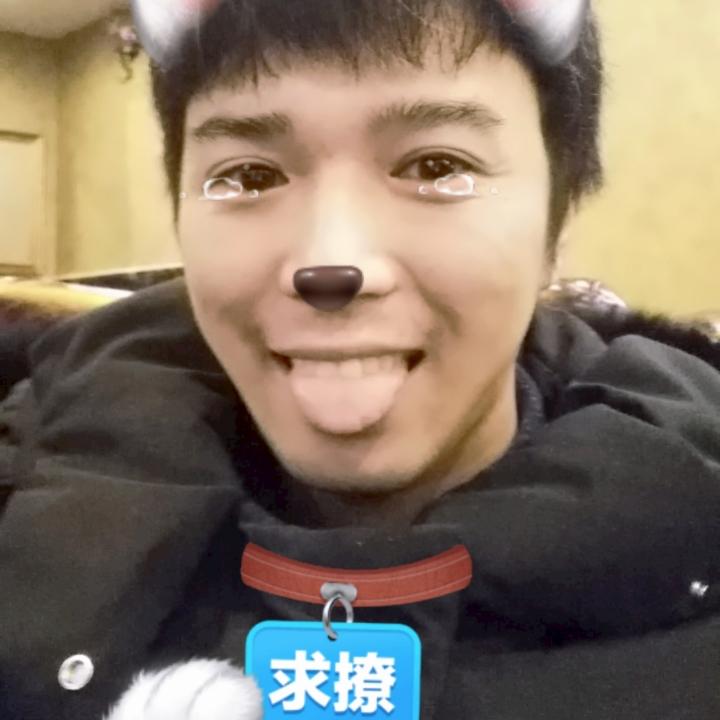 装萌的大叔
