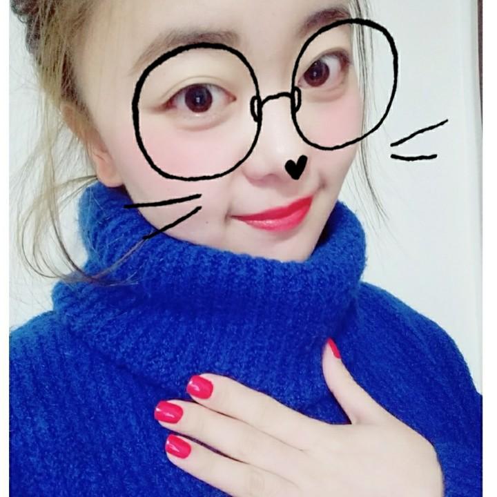 ✨低头浅笑保持微笑๓🧸