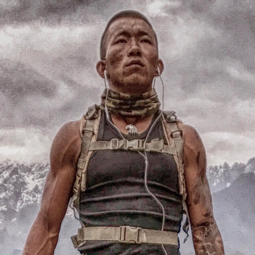 轮胎哥（秃鹰）