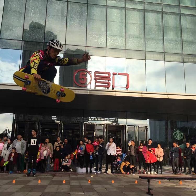 极限单车兄弟小向《天凤文化传播有限公司》