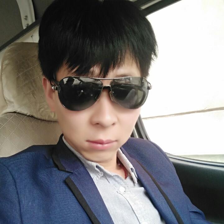 似蔓藤悬崖生长