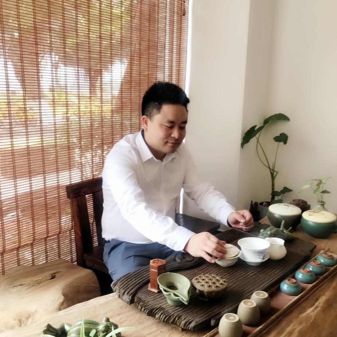 优秀的人都叫我发哥