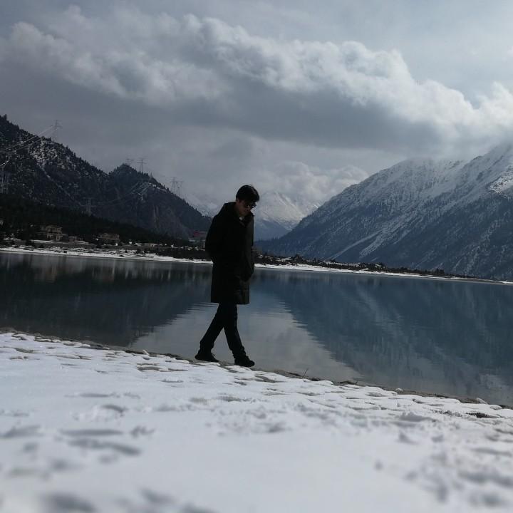 西藏欧陆名车杨飞龙