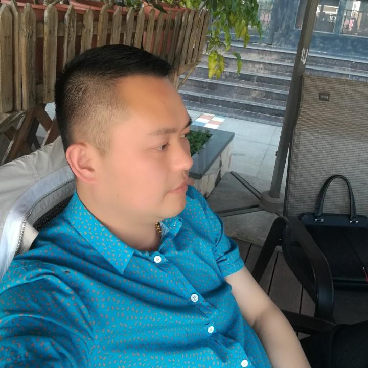 杨洲