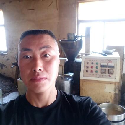 袁集油坊王小兵，比亚迪锂电池代理