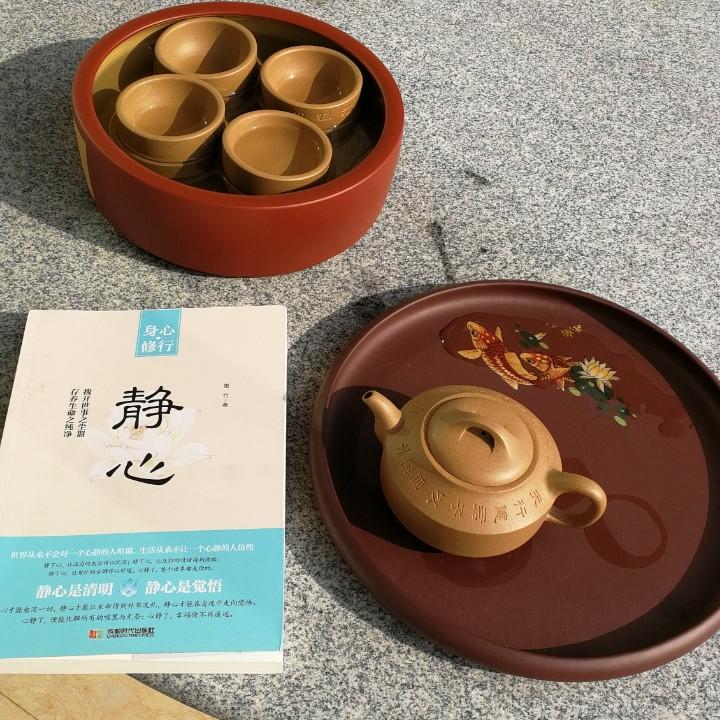 丁蜀镇的泥绘酱