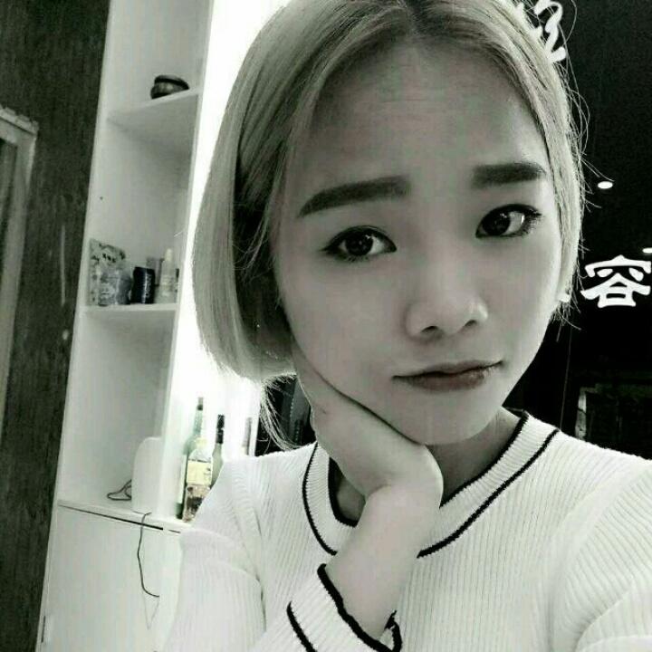 莫莫
