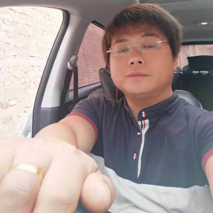 《不断努力的小张》13892067