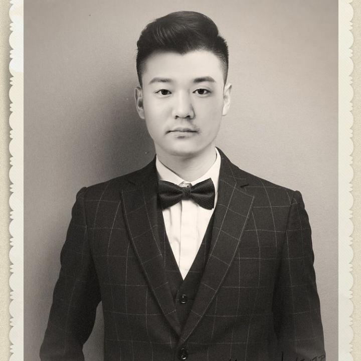 皮皮虾踢足球