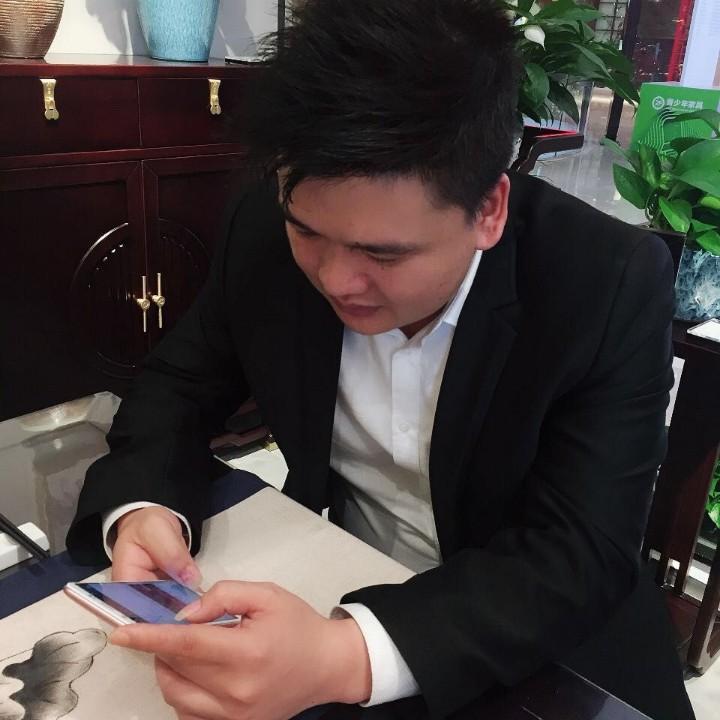 源头家具工厂秦成忠