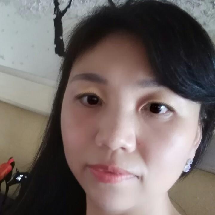 摆摊关东煮小姐姐