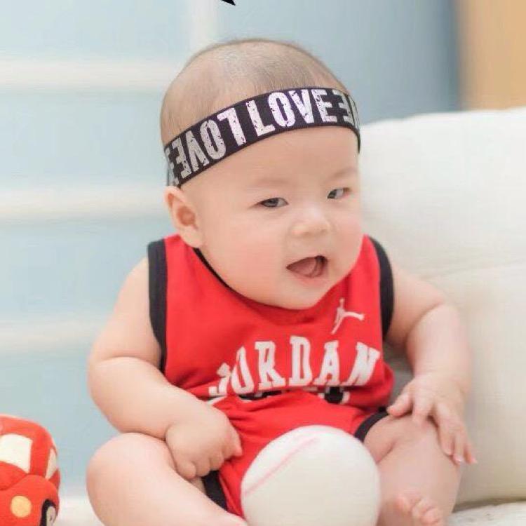 唐小宝的男管家