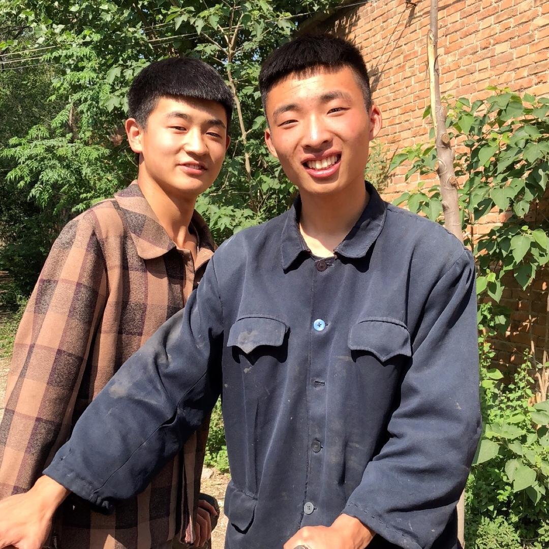 阳光你星哥骑猪大队@抖音