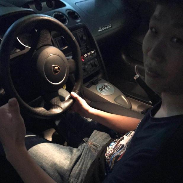 快乐的猪猪男孩