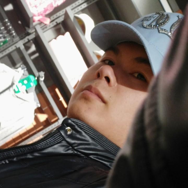 爱玩游戏的老余