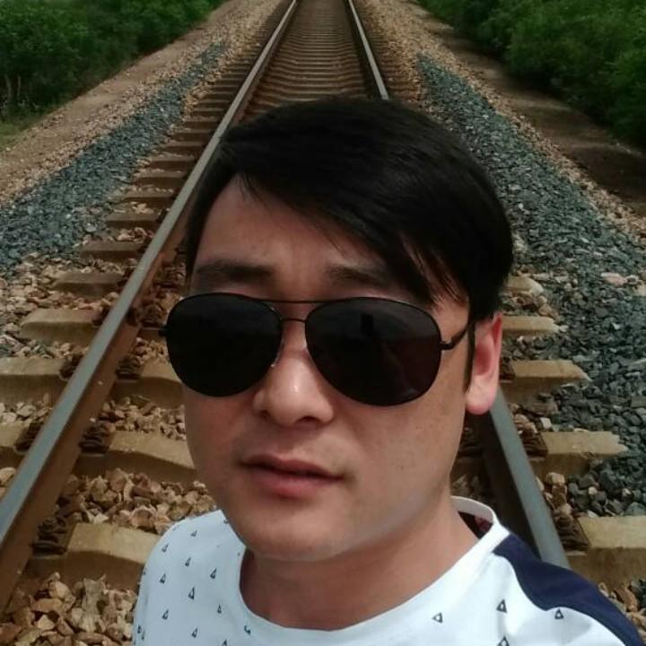 @ঞ໌ᮨ້酒伴清风໌ᮨ(ง •̀_•́)