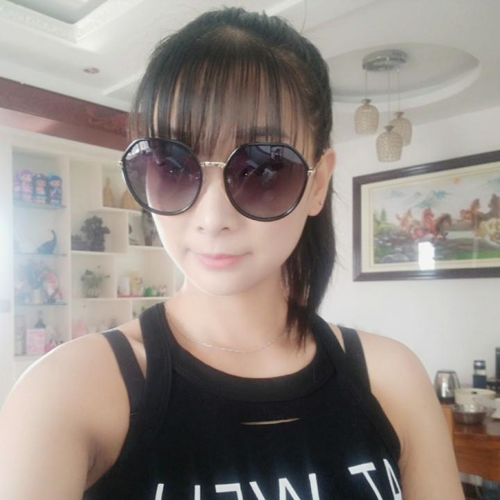 逛吃小亚