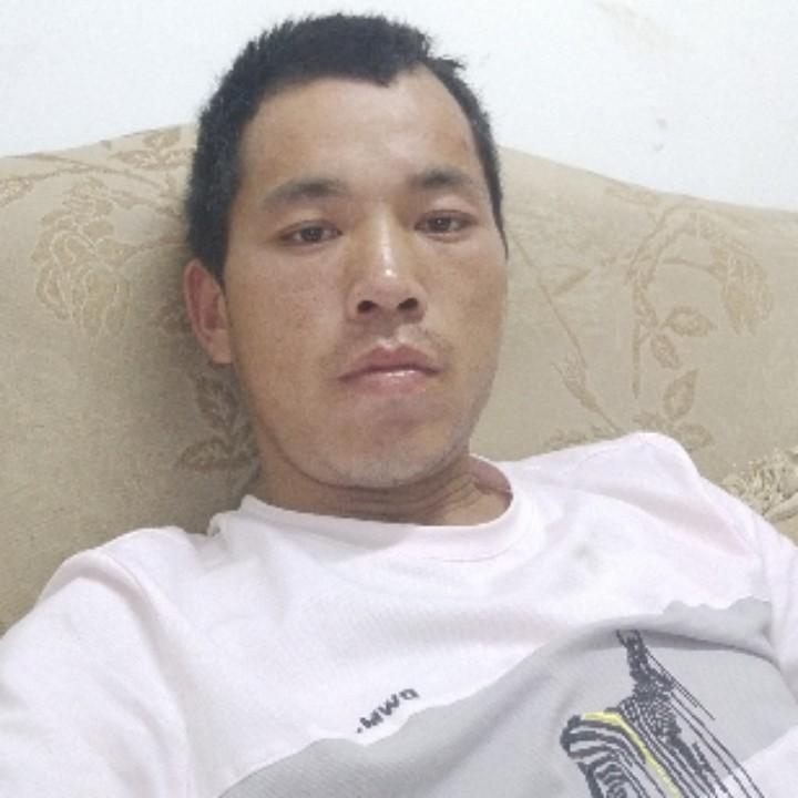 工地帅小伙