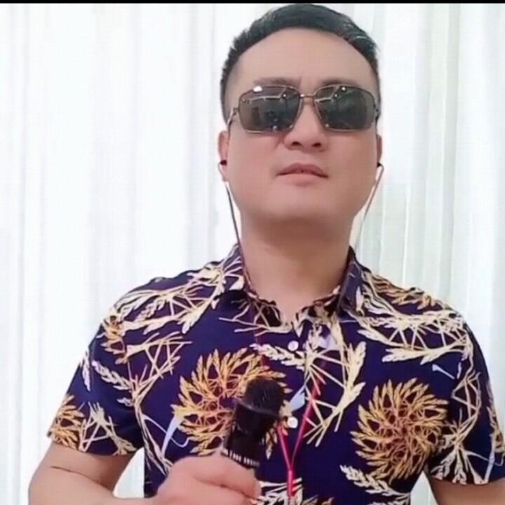 ✨七彩✨哥🎵