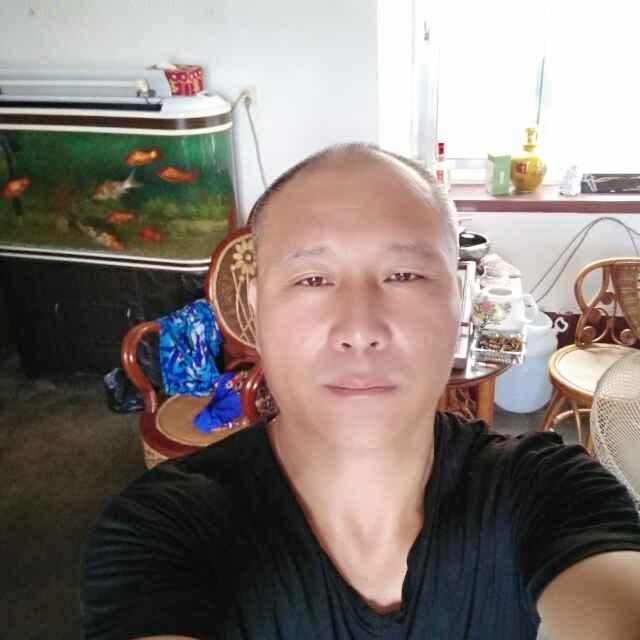 虎哥（每天晚7点开播）开心娱乐直播间