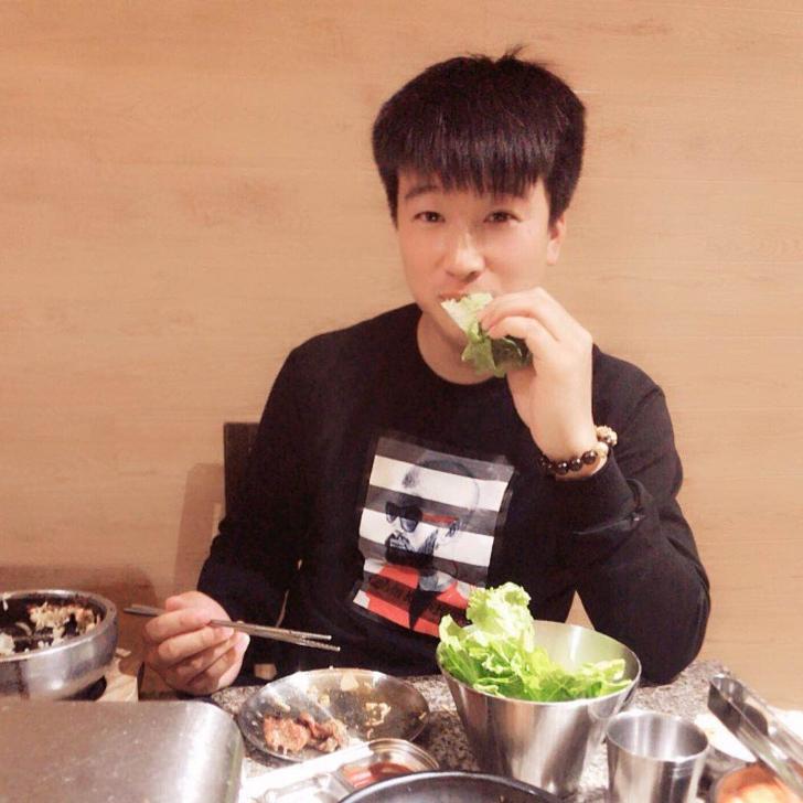 〆 奋斗吧小青年°