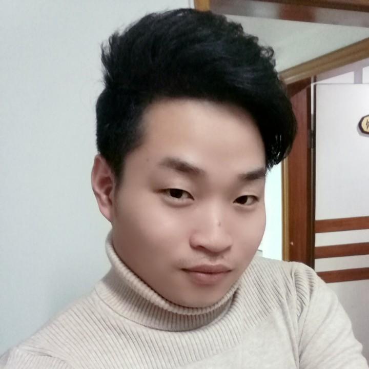 丶半度微凉.。
