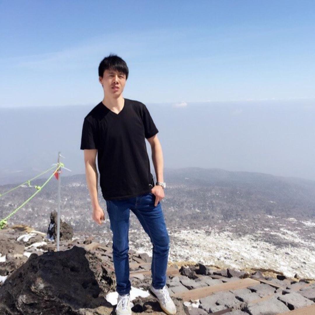 新县人.在欧洲,