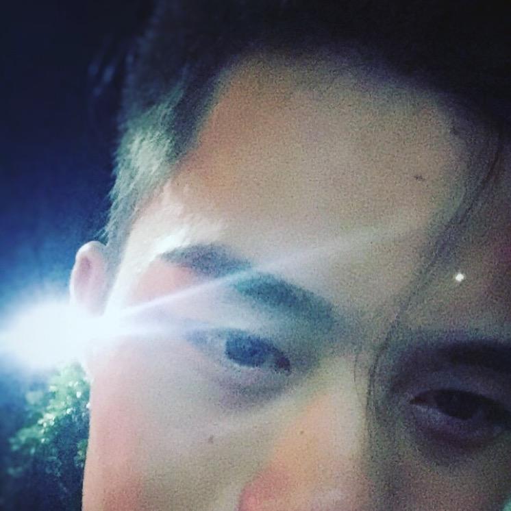 乌漆嘛黑🌚