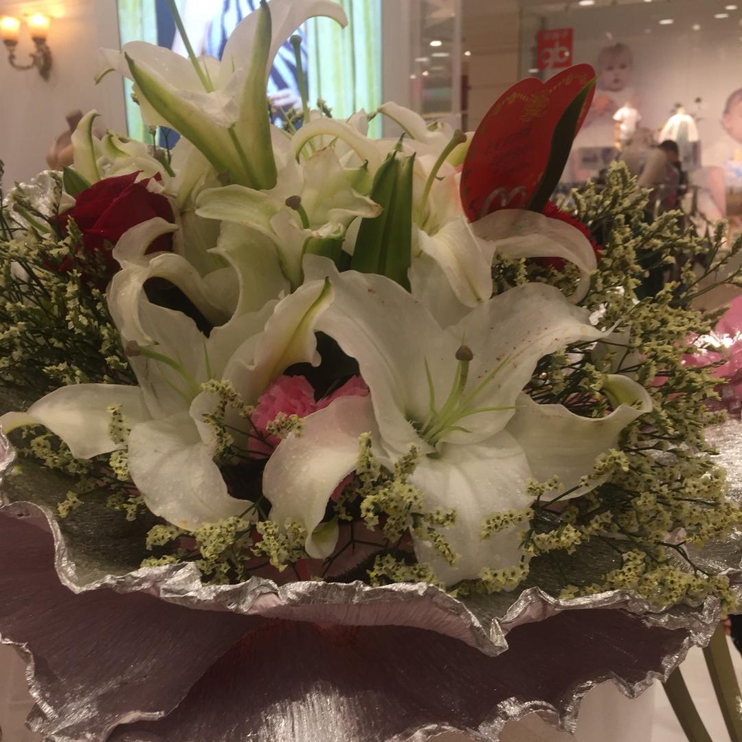 鲜花绽放
