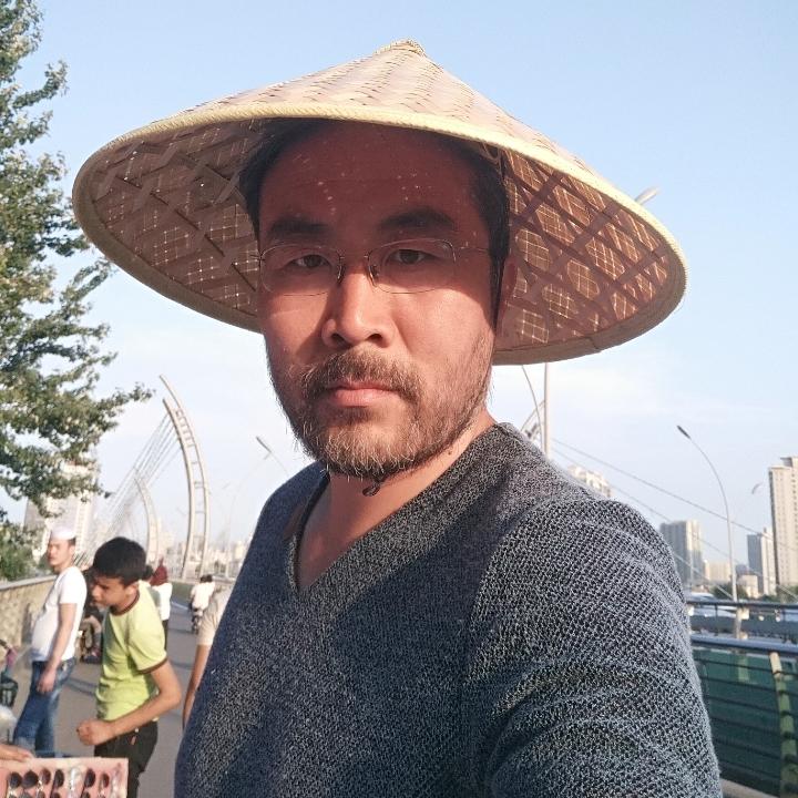 瓦釜雷鸣