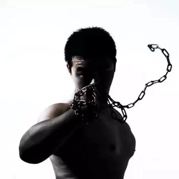 摄影师-狮子（樱奈纪动漫社社长版）