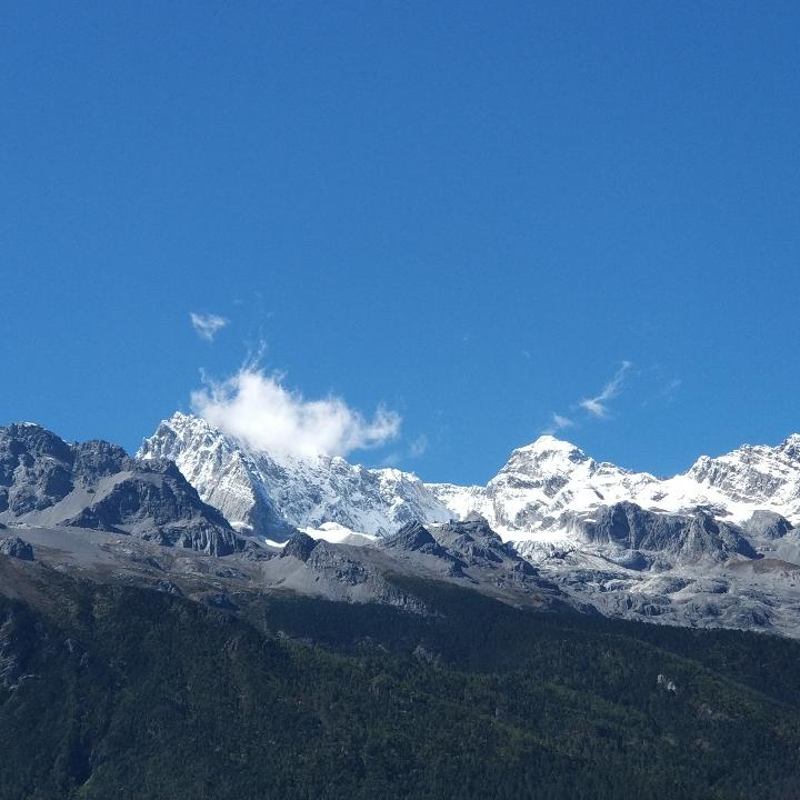 山丘空间设计