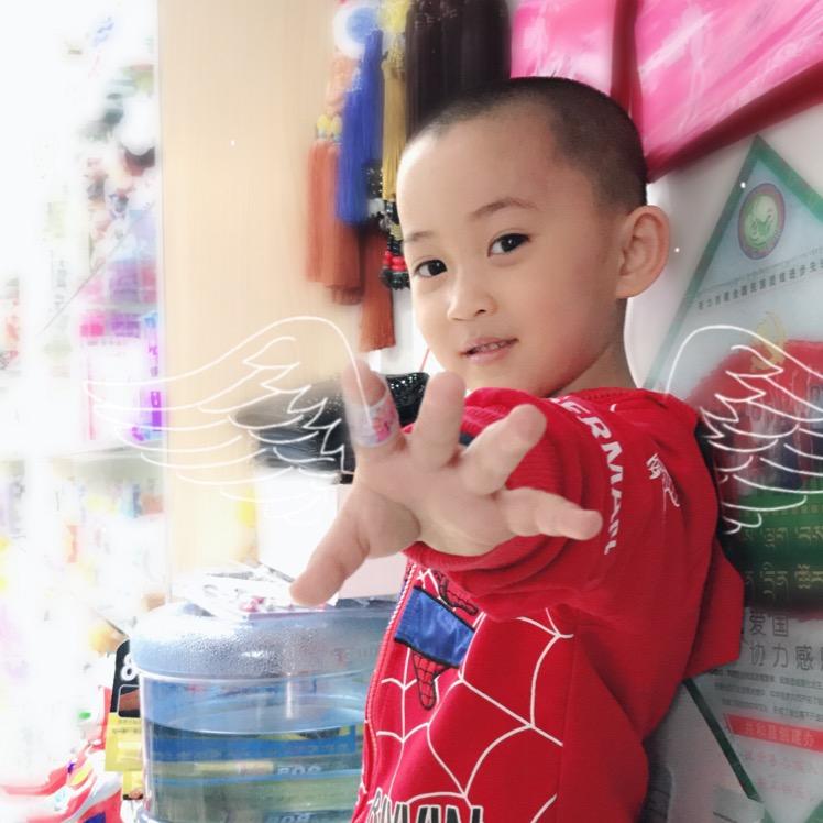 潮流饰界（余光满）