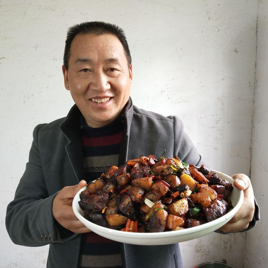 乡村潘哥火锅店