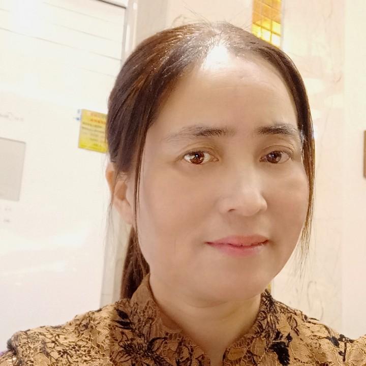 霞儿