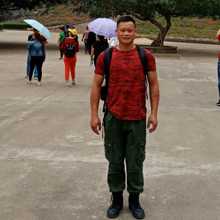 腾博体育—黄小龍