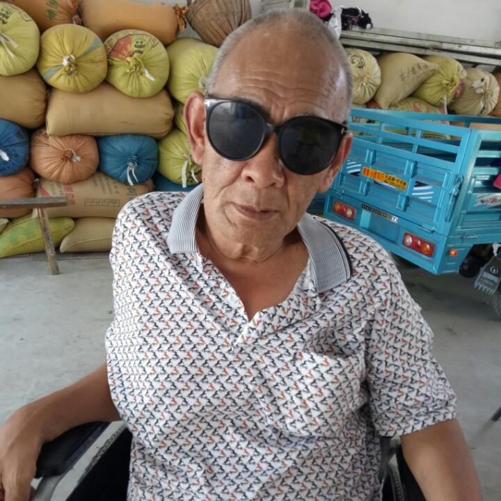 坚强龙哥