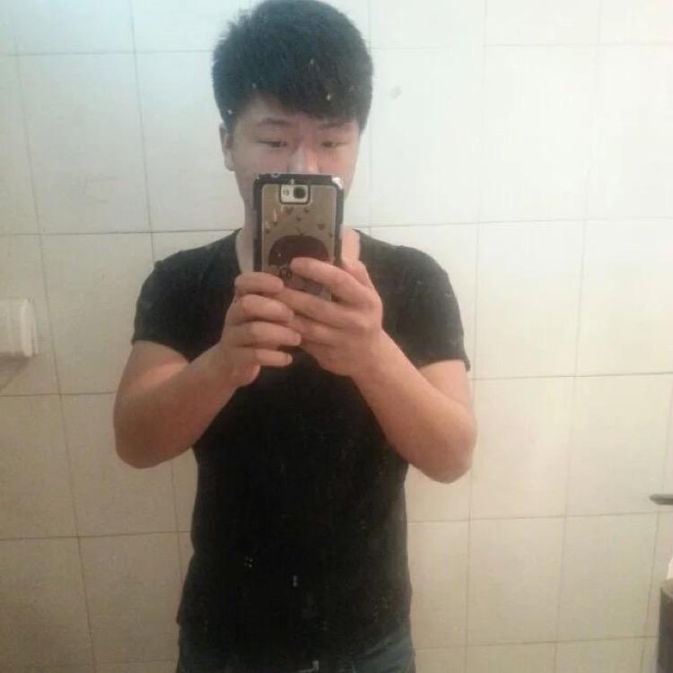 微笑的高圆圆