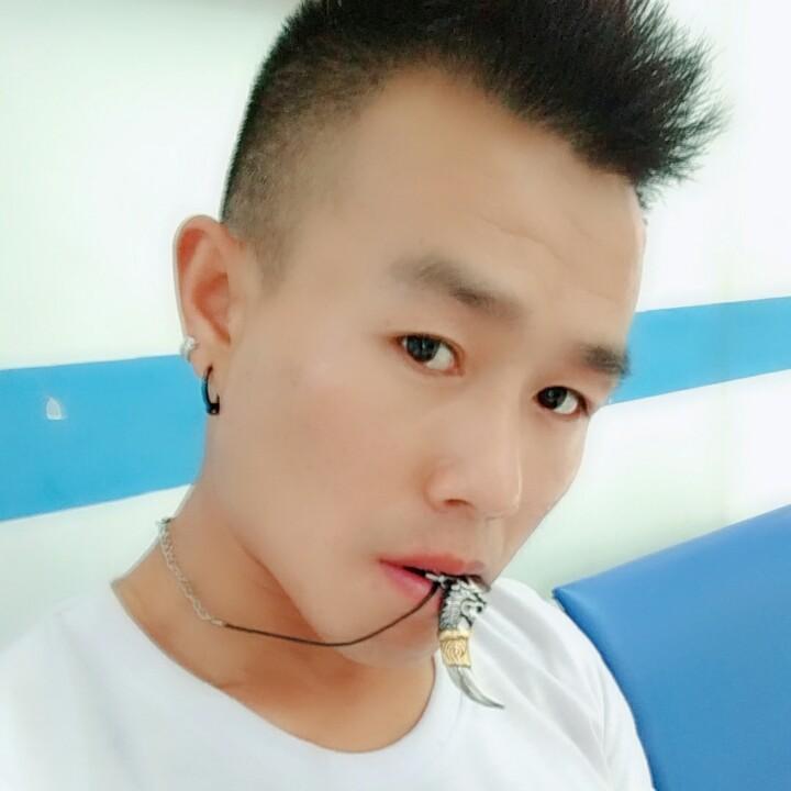 开着大车胡🦅跑