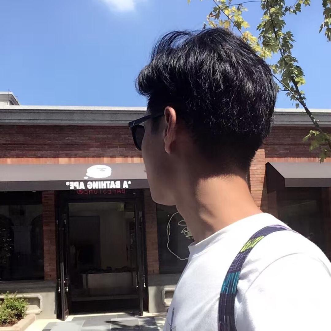 愚蠢的胸肌