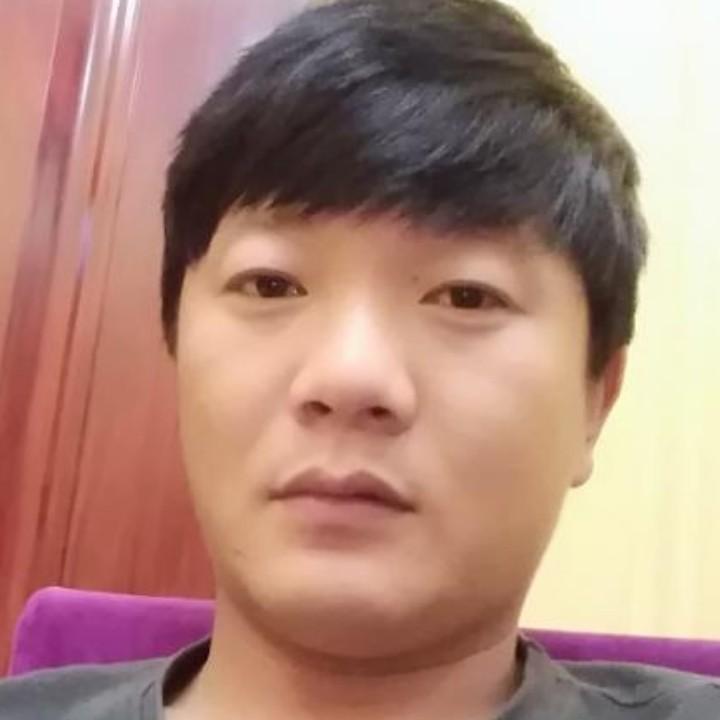 王飞
