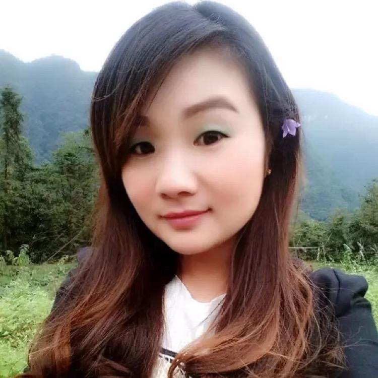 柠萌。